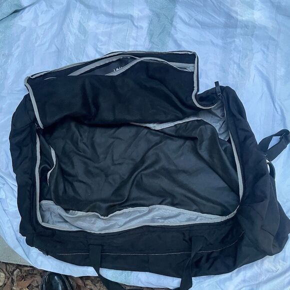 LANDS' END Black Square BIG DUFFLE TRAVEL BAG 30"  monogram - Picture 6 of 13